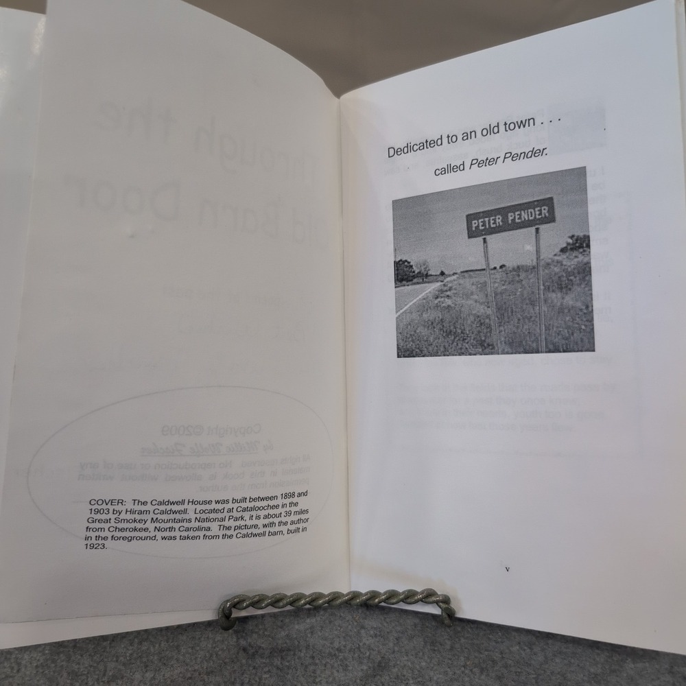 Through the Old Barn Door Millie Wolfe Fischer Signed Poetry Book Cataloochee NC - Picture 3 of 4